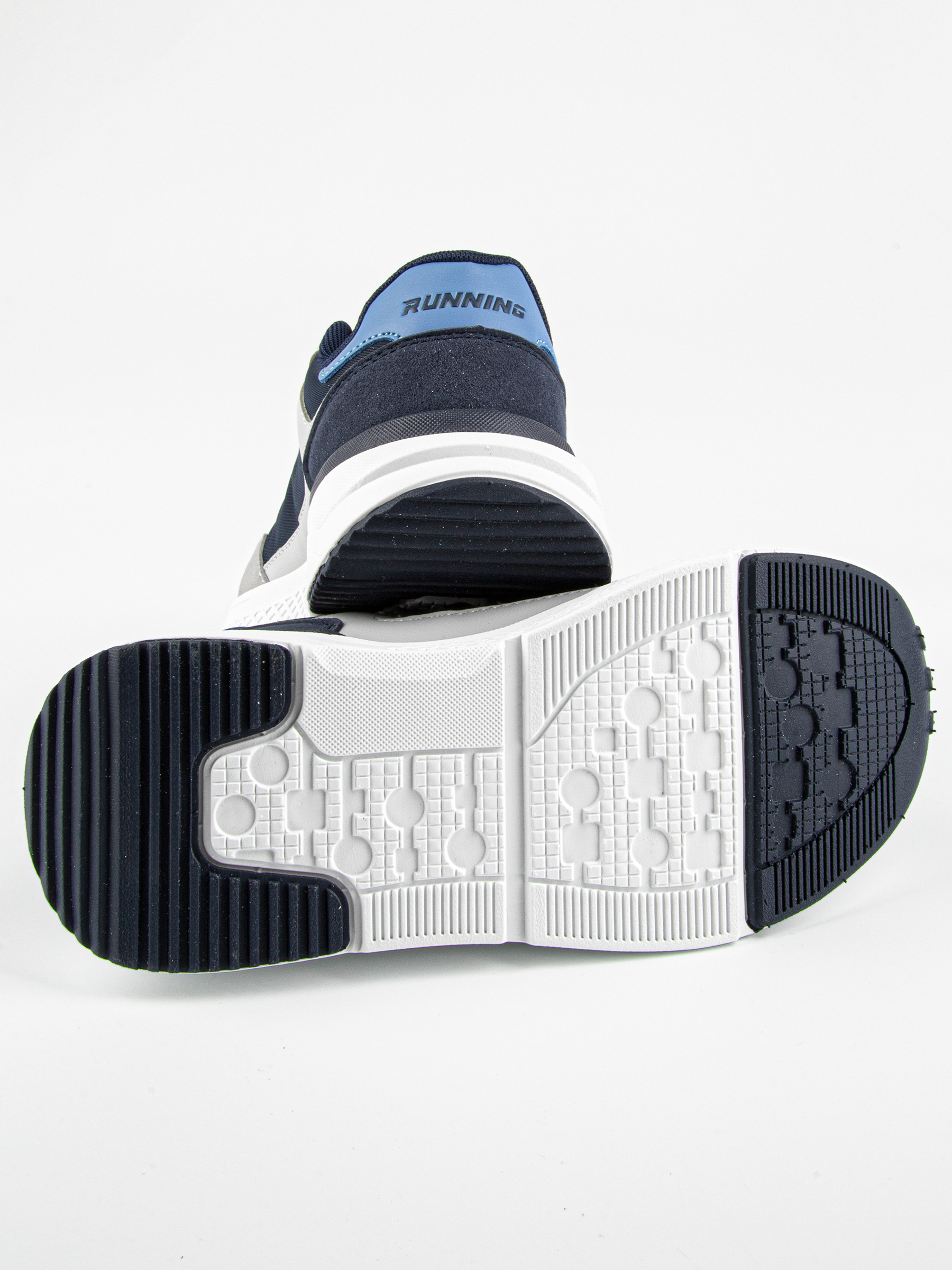 Кроссовки артикул:731270-3-5