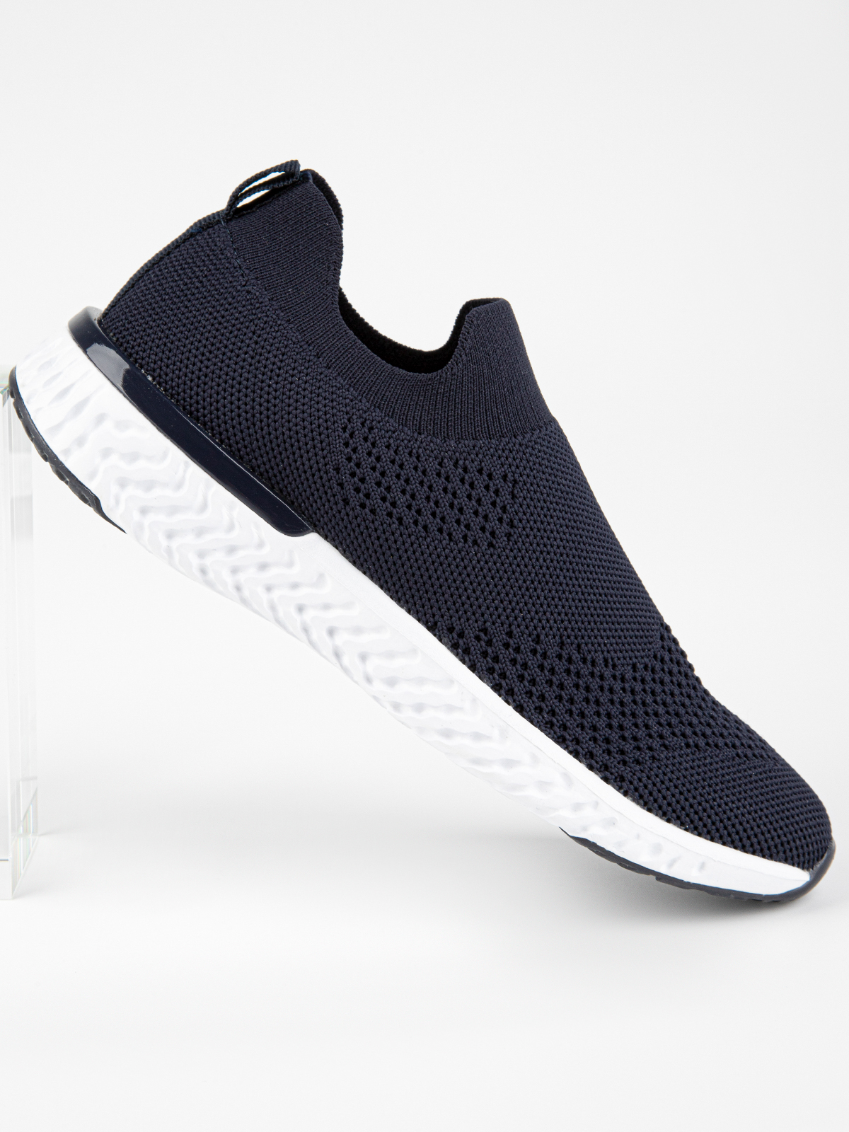 Кроссовки артикул:731659-2-7