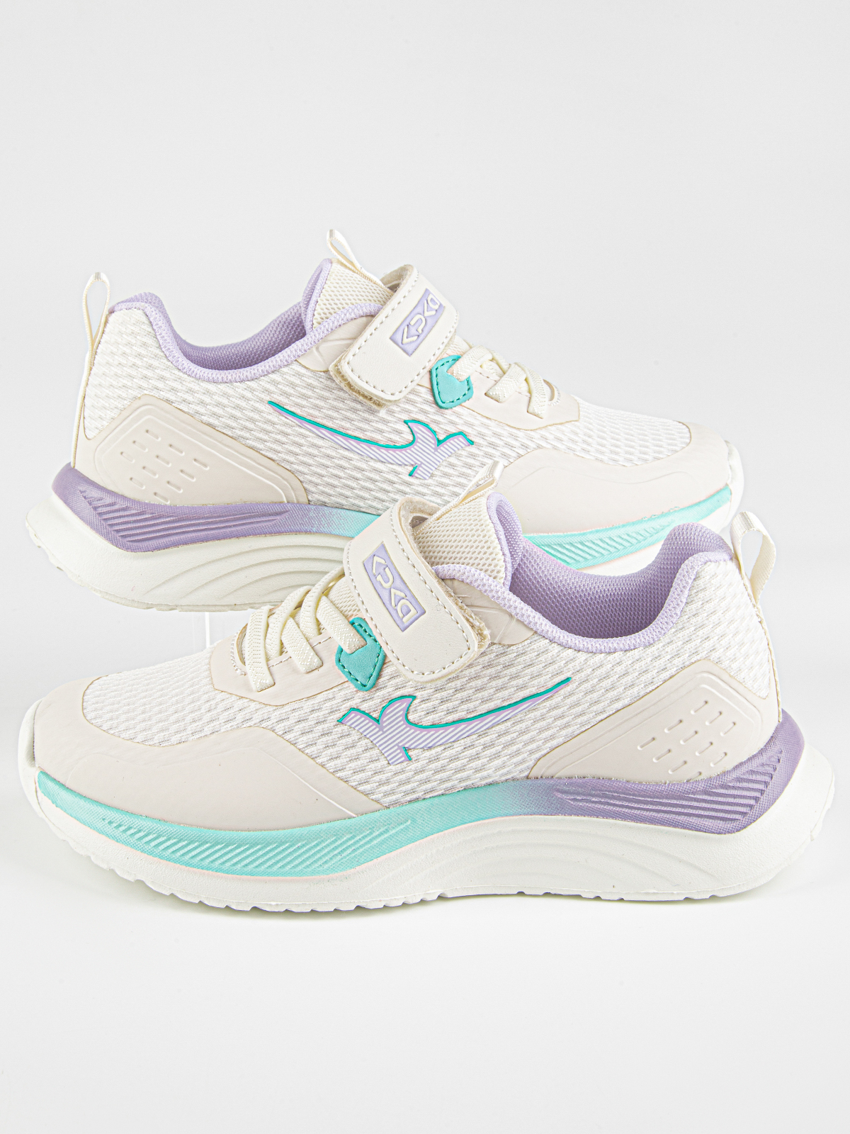 Кроссовки артикул:731142-10-4