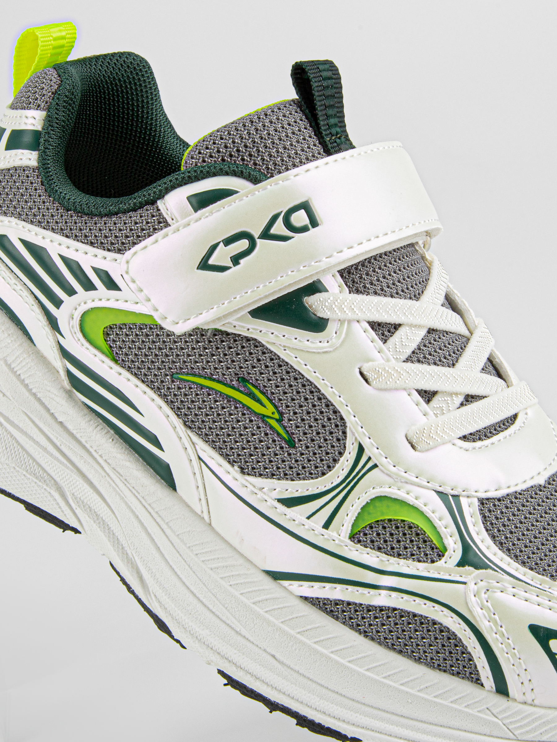 Кроссовки артикул:731295-3-3