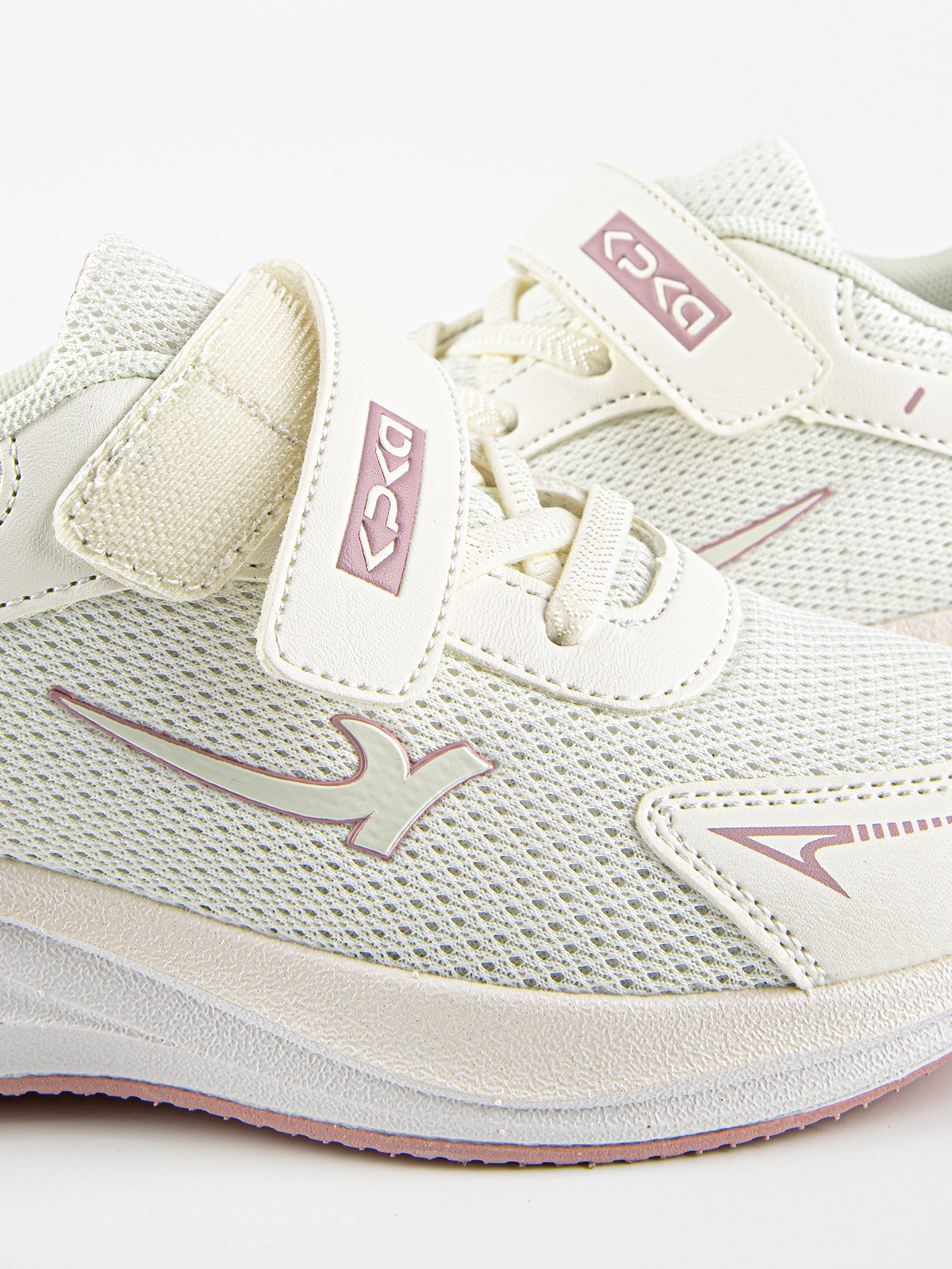 Кроссовки артикул:731226-3-10