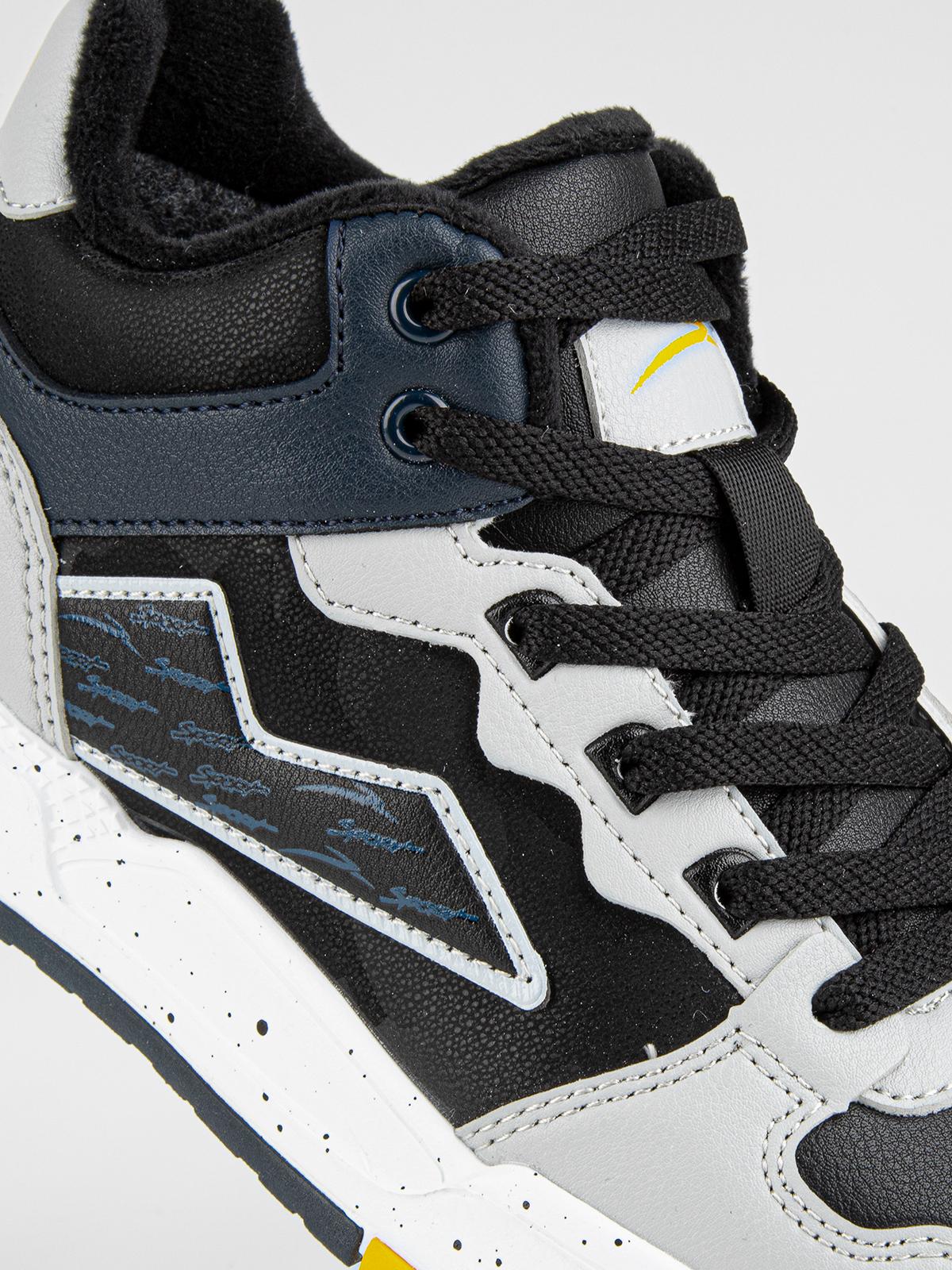 Кроссовки артикул:74841у-20-3