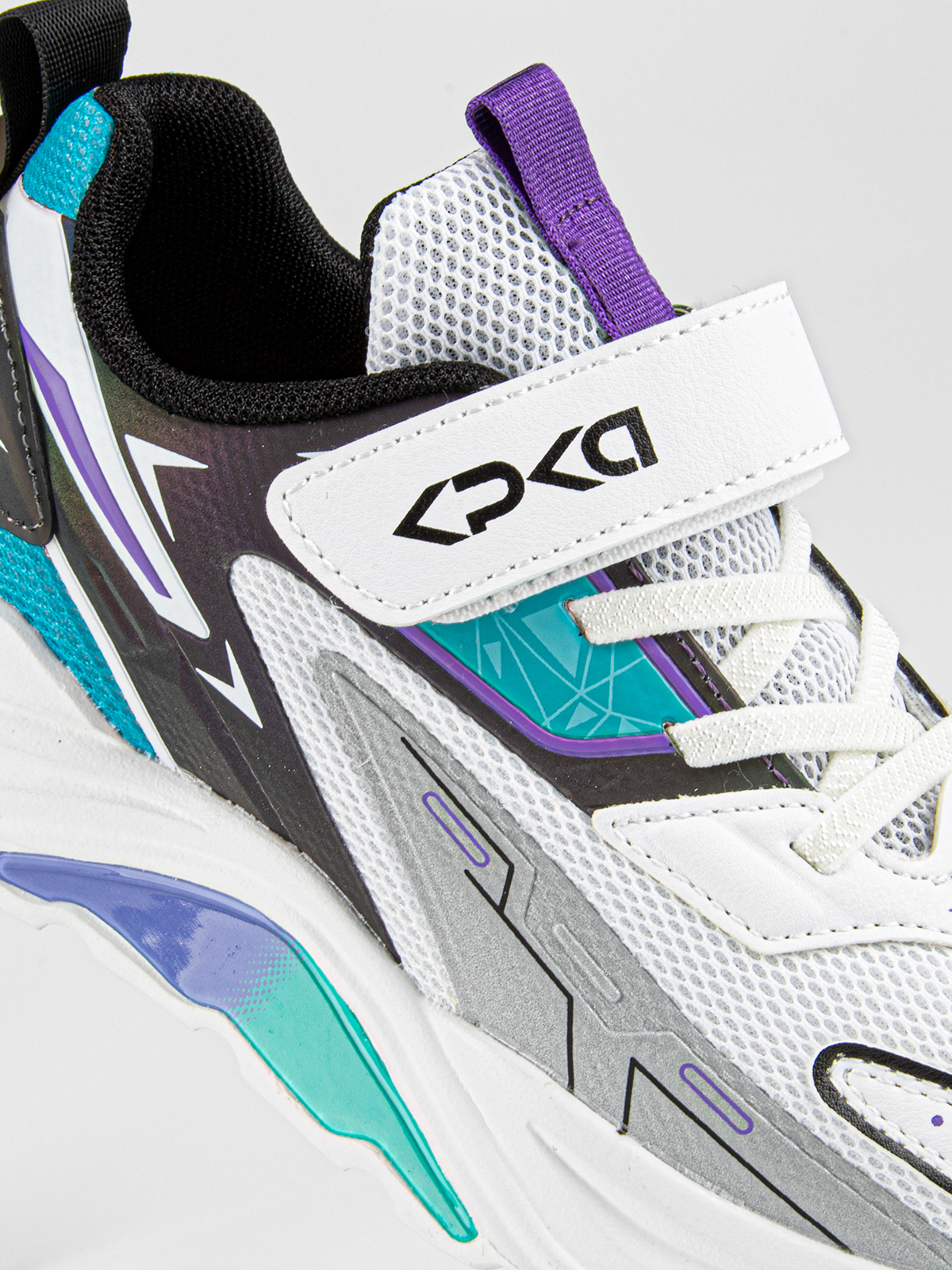 Кроссовки артикул:731131-20-3