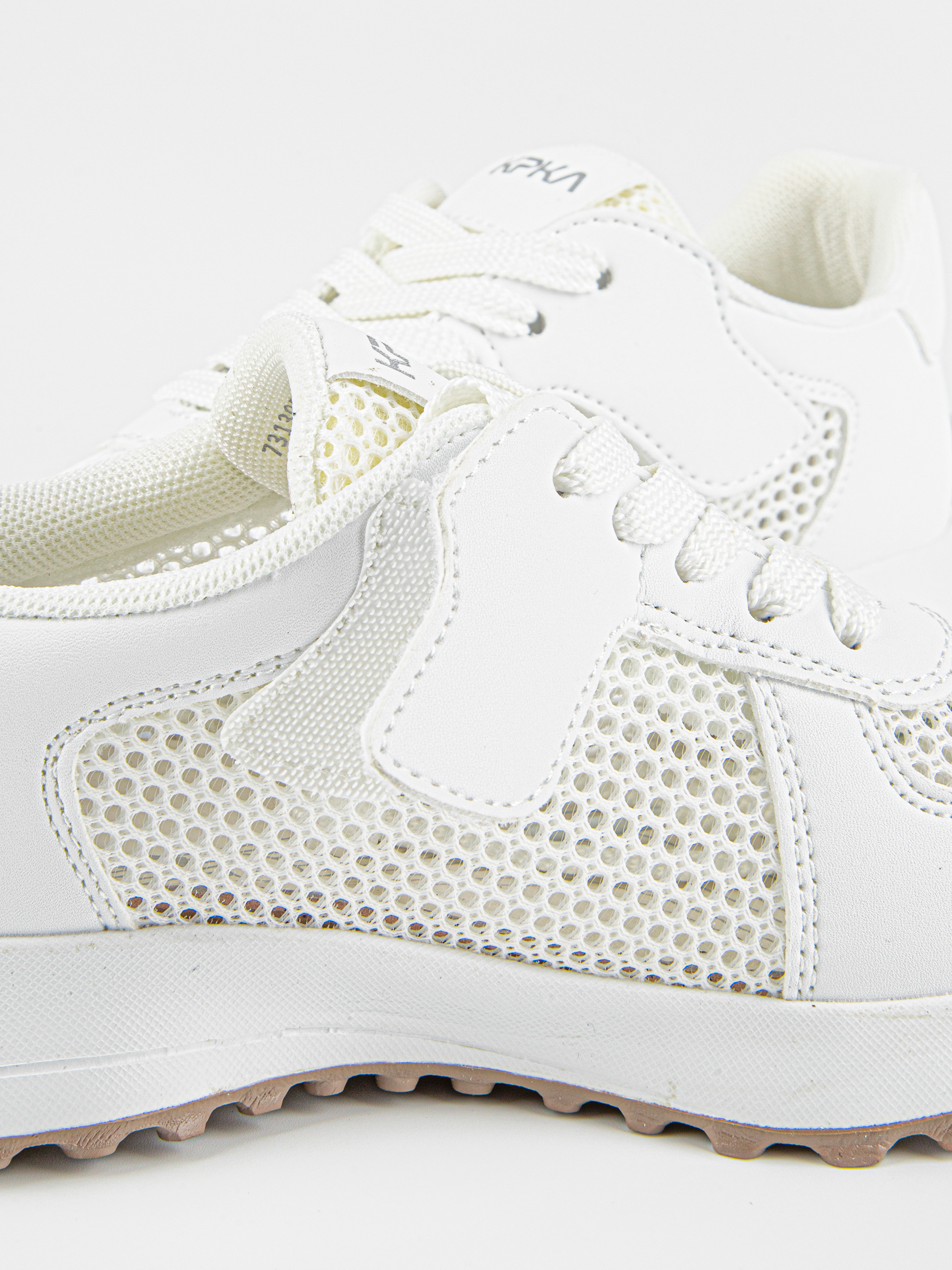 Кроссовки артикул:731305н-1-9