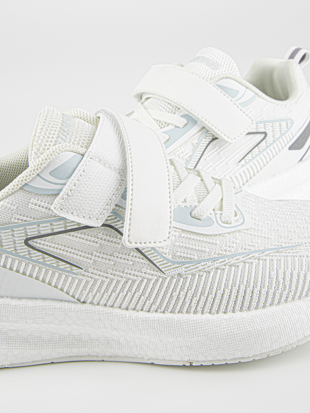 Кроссовки артикул:731220-2-10