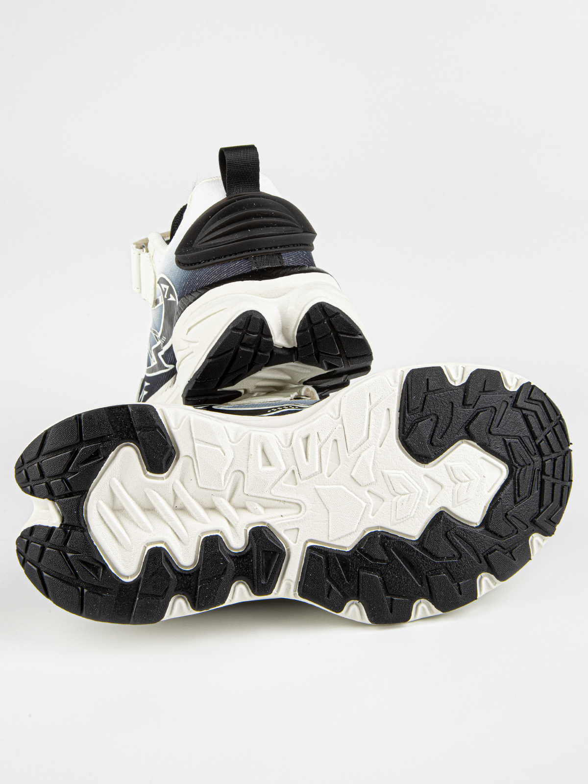 Кроссовки артикул:731138-20-5