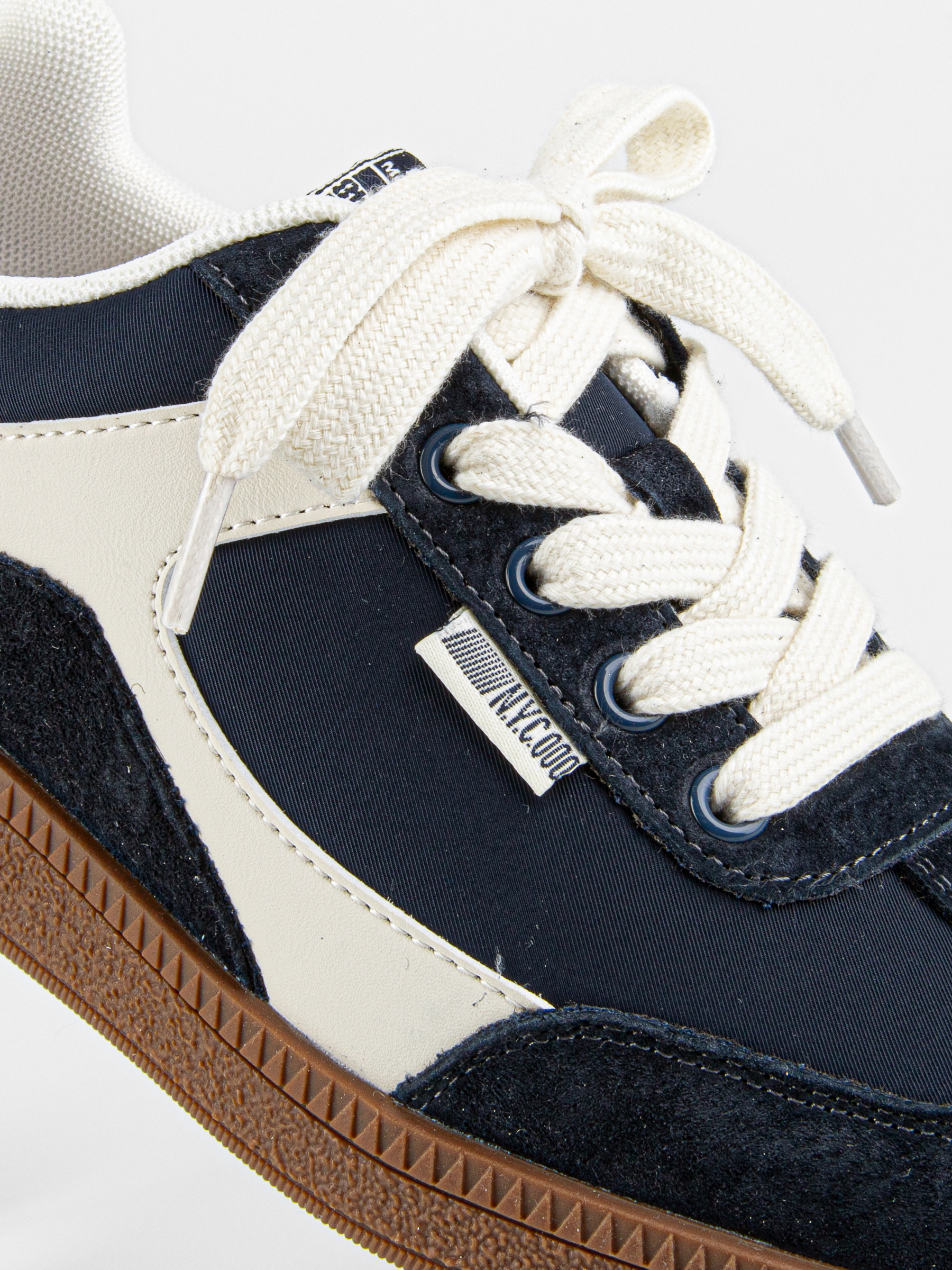 Кроссовки артикул:731248-2-3