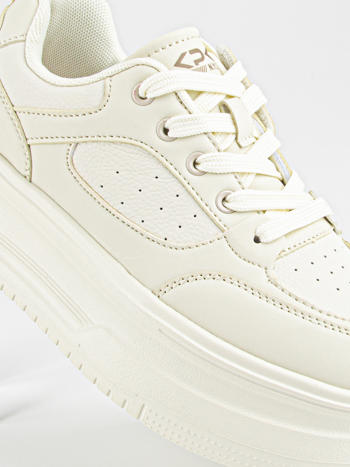 Кроссовки артикул:74858-20-3