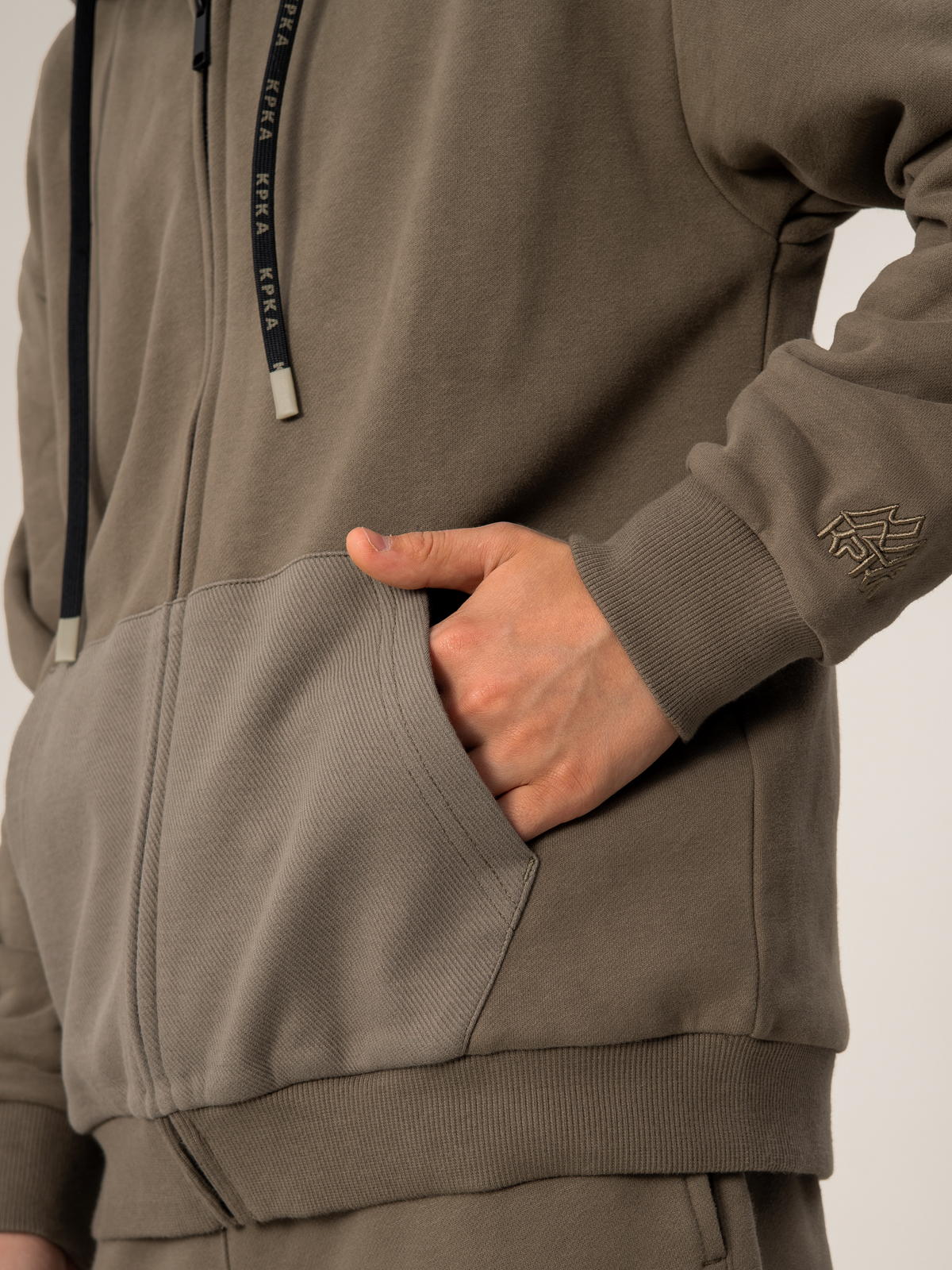 Толстовка артикул:OJBCJ08-Y3-6