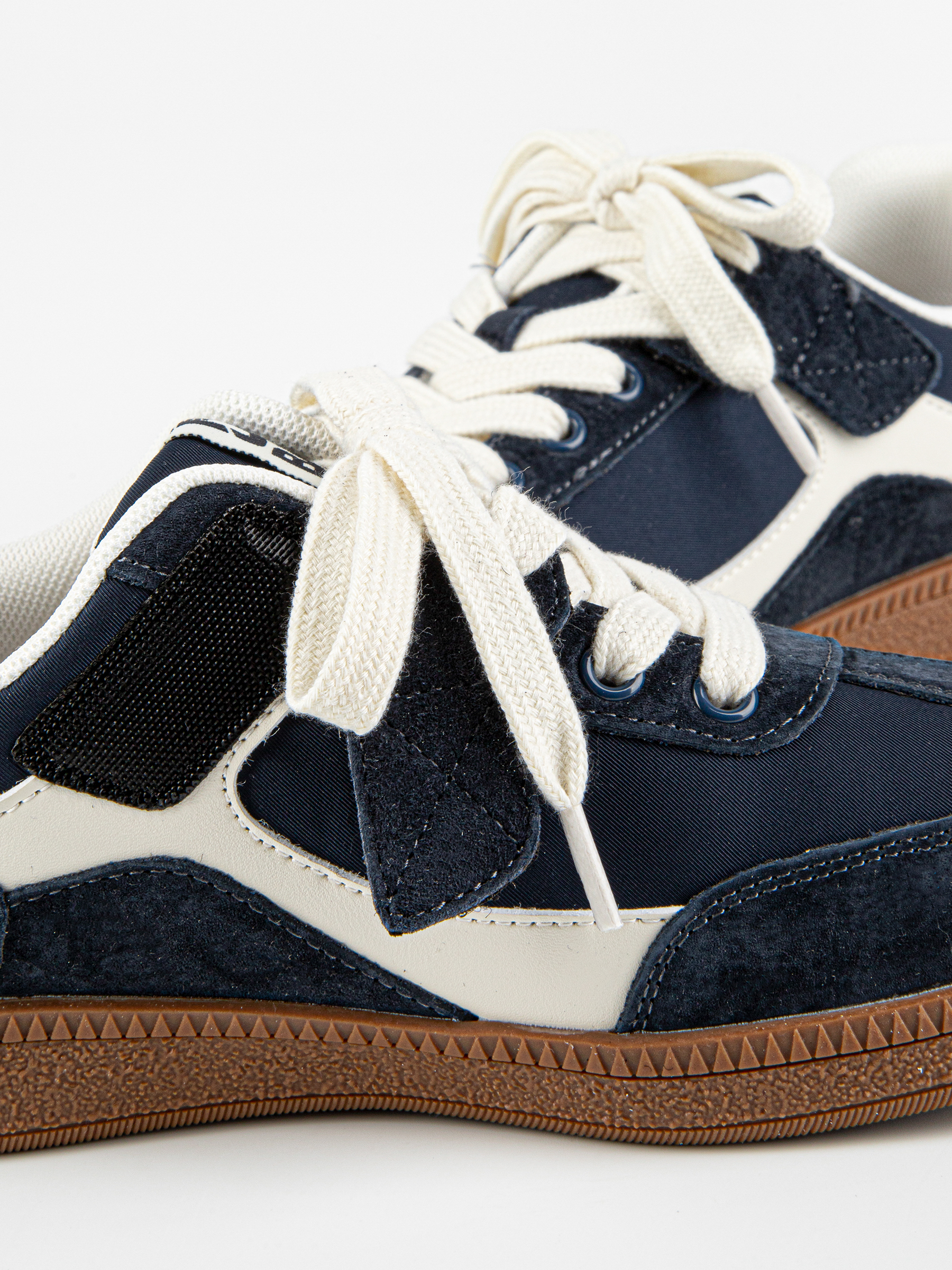 Кроссовки артикул:731248-2-9