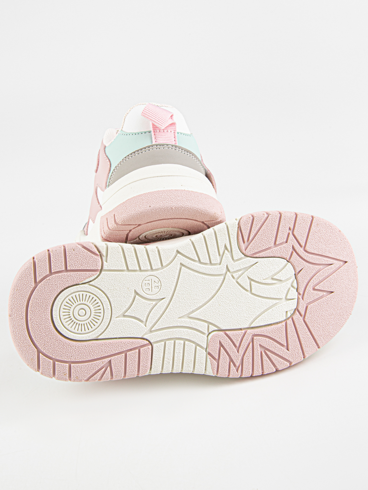 Кроссовки артикул:721147-20-5