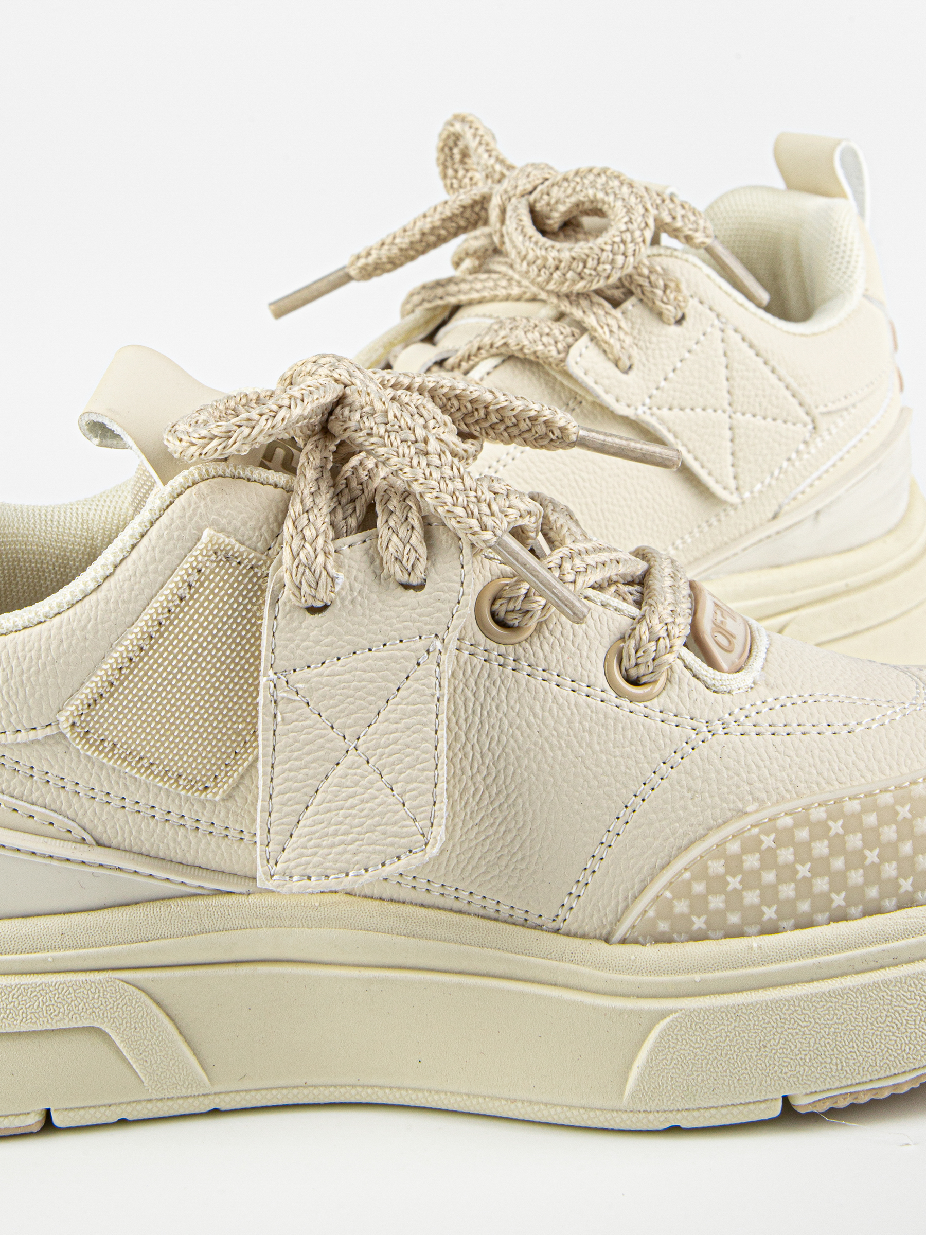 Кроссовки артикул:731303-2-9