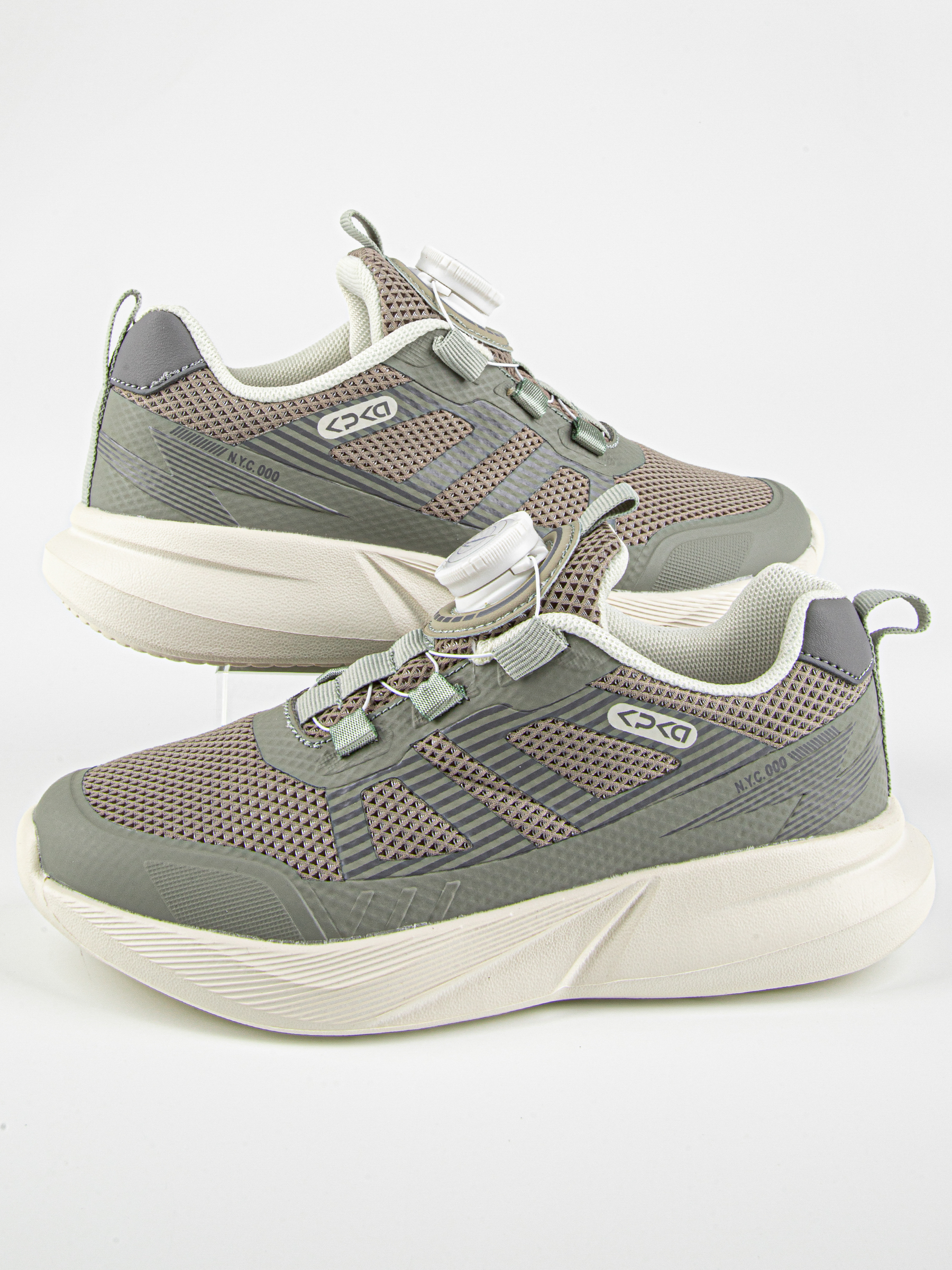 Кроссовки артикул:731255-2-4