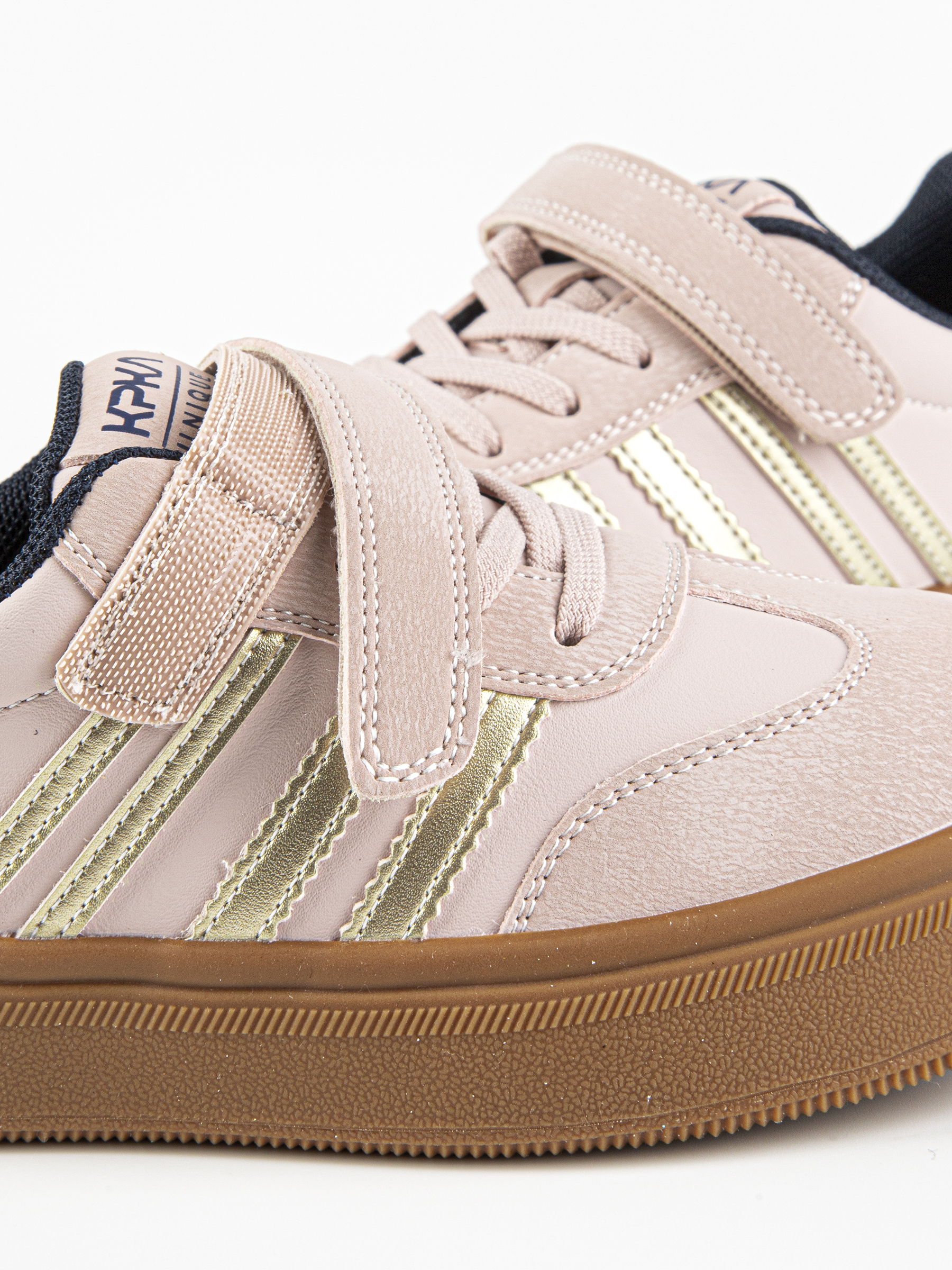 Кроссовки артикул:721196-1-9