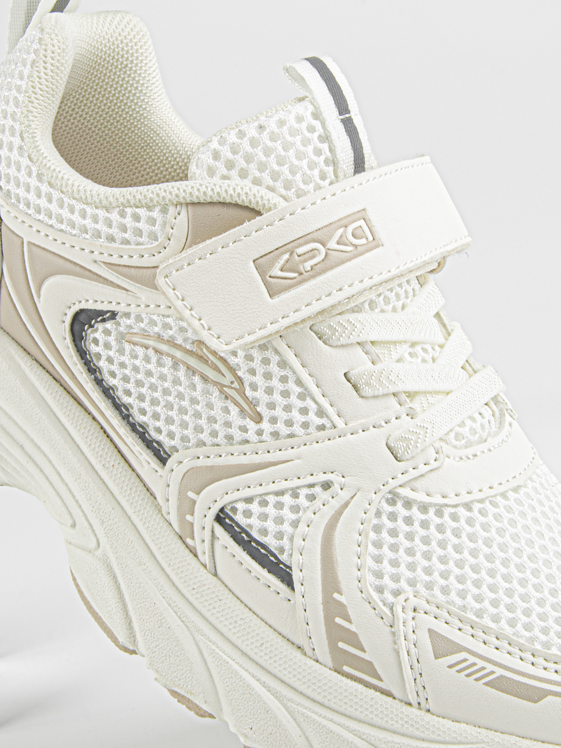 Кроссовки артикул:731245-1-3