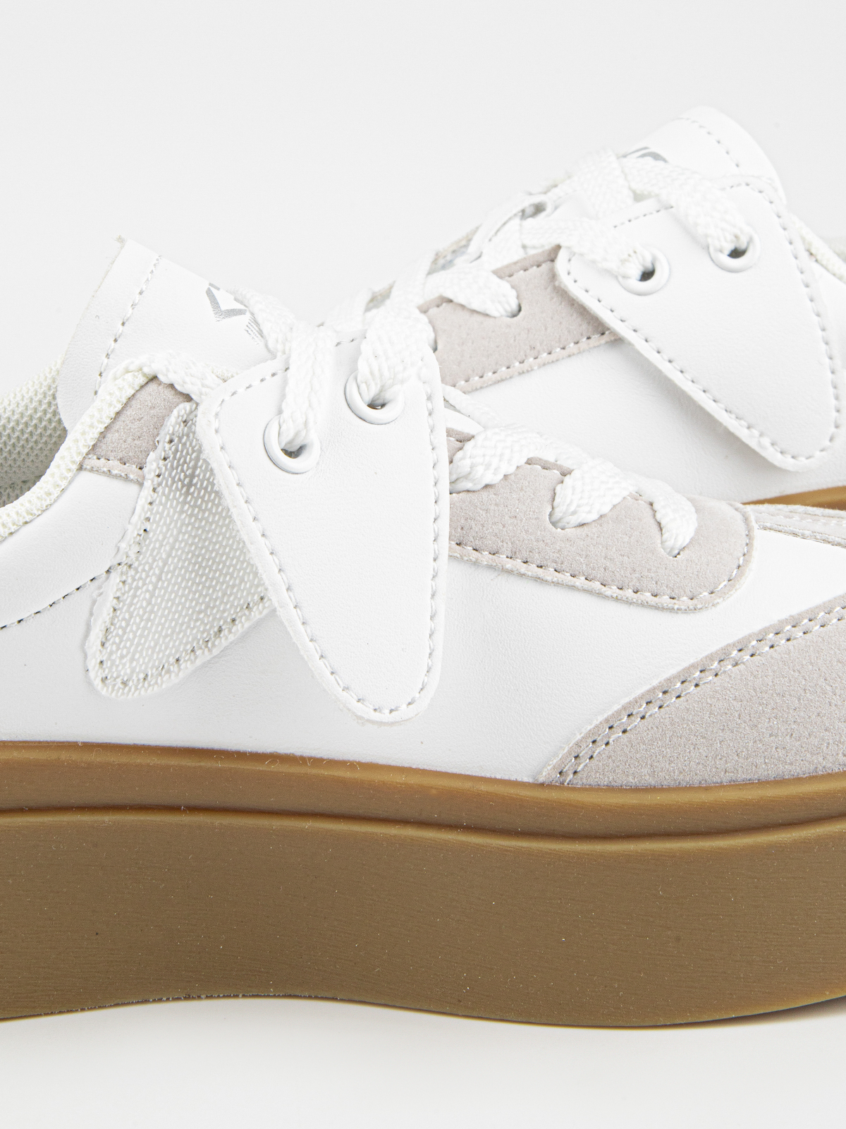 Кроссовки артикул:74856-20-9