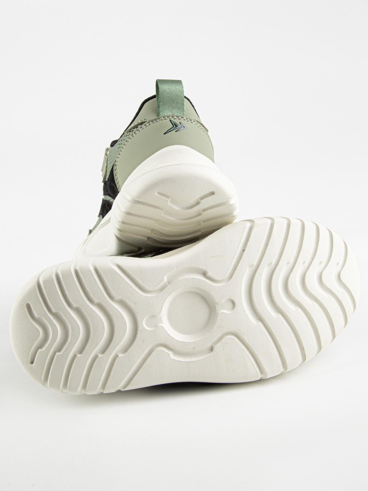 Кроссовки артикул:731185н-20-5