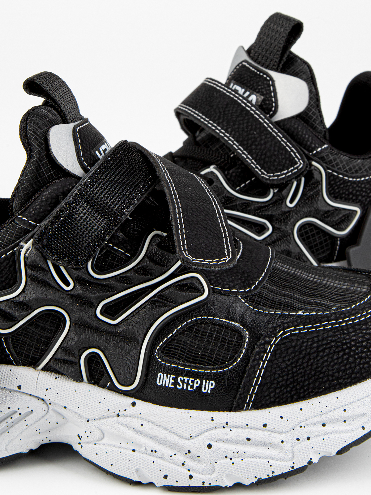 Кроссовки артикул:731207-1-10