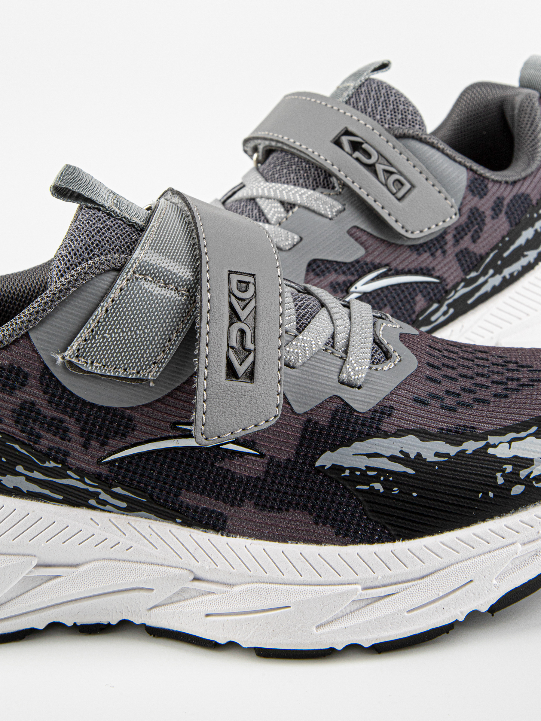 Кроссовки артикул:731297-2-9