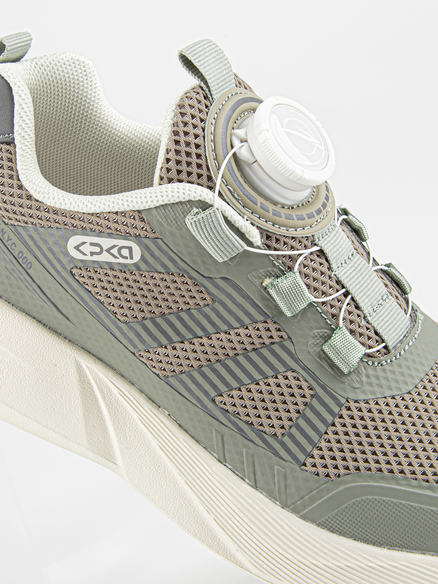 Кроссовки артикул:731255-2-3