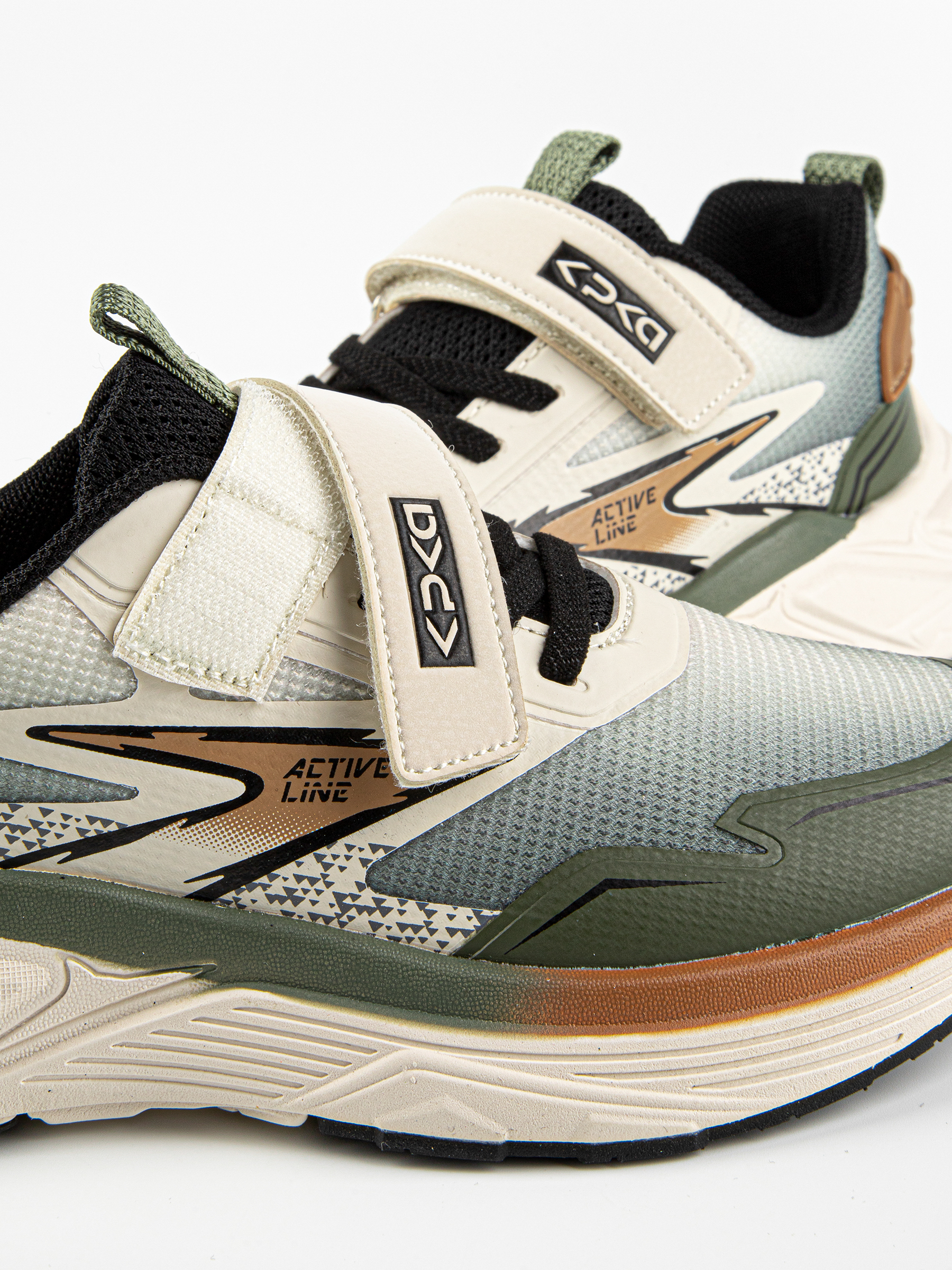 Кроссовки артикул:731247-2-9