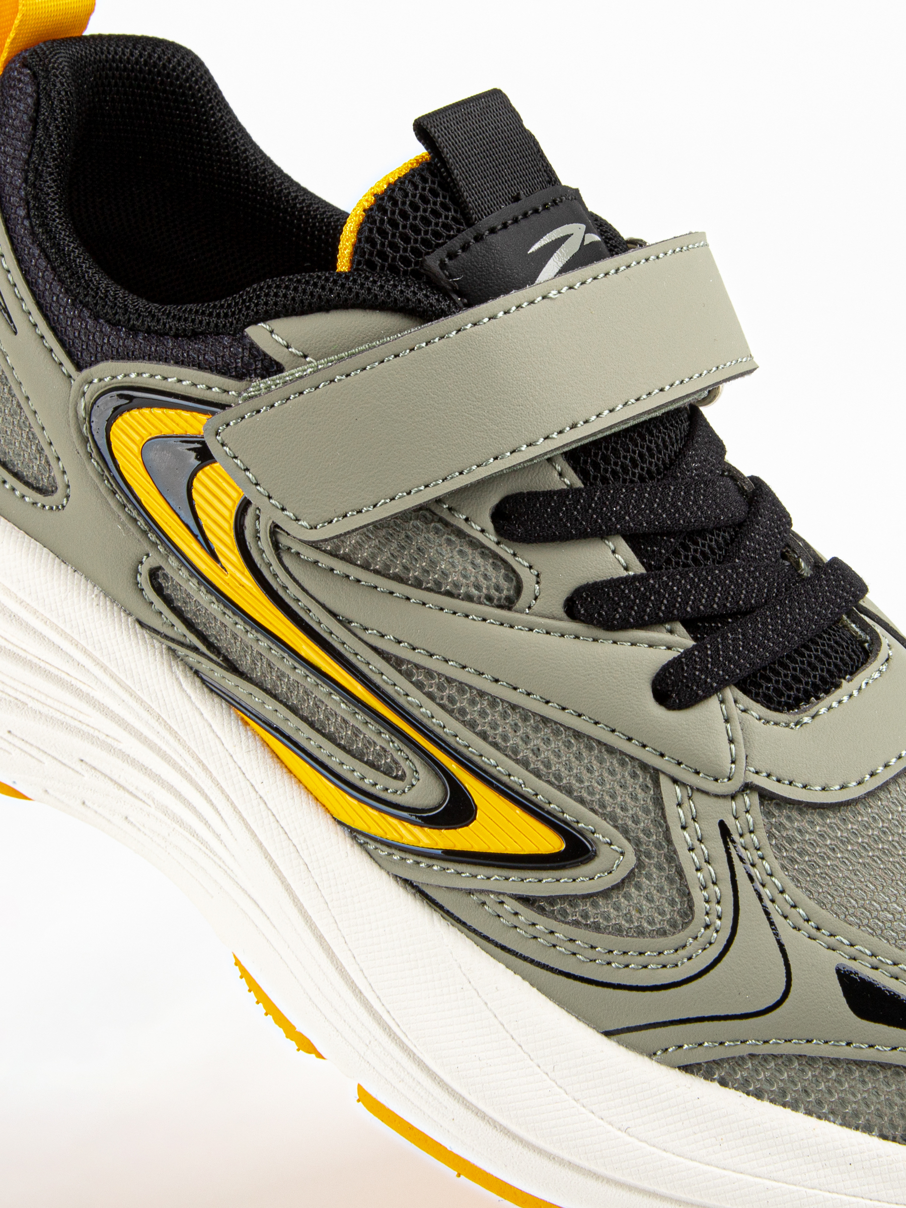 Кроссовки артикул:731287-3-3