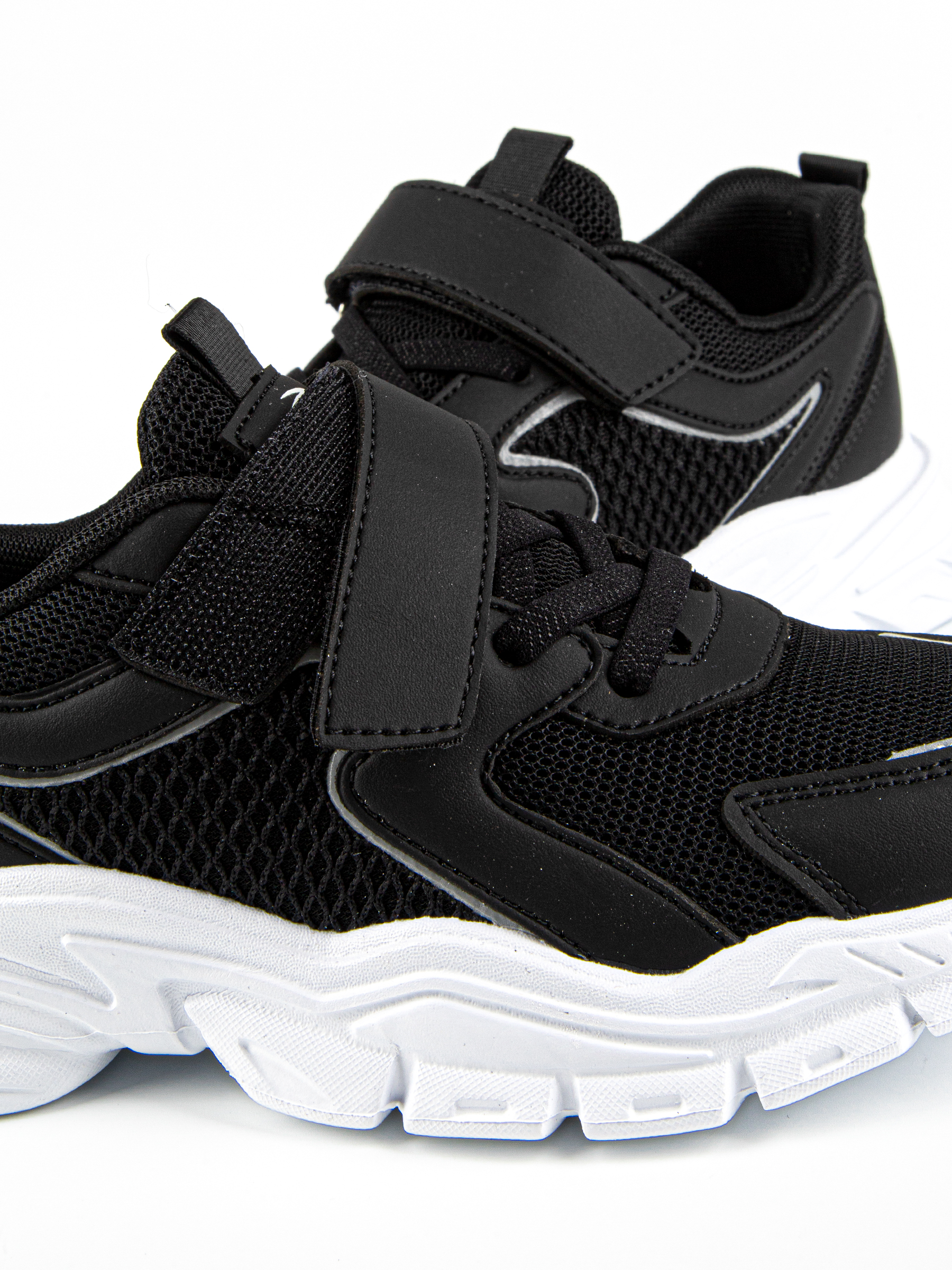 Кроссовки артикул:731259-2-9