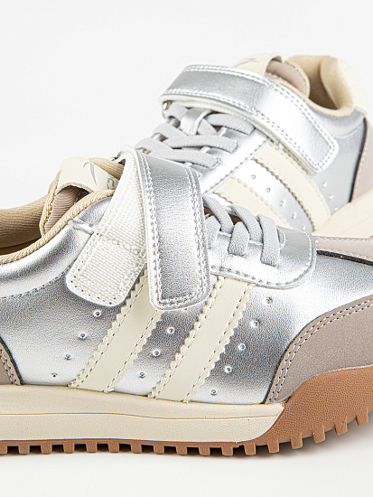 Кроссовки артикул:731173-20-9